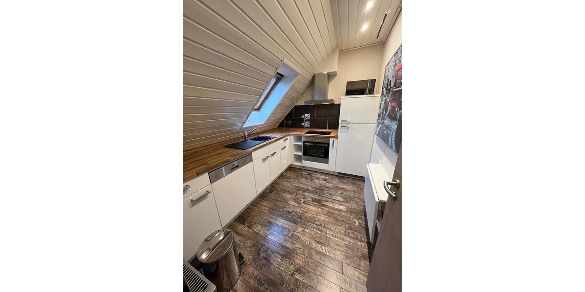 1 ZKB Wohnung, komplett möbliert, Dachgeschoss in zentraler Lage 1 zimmer