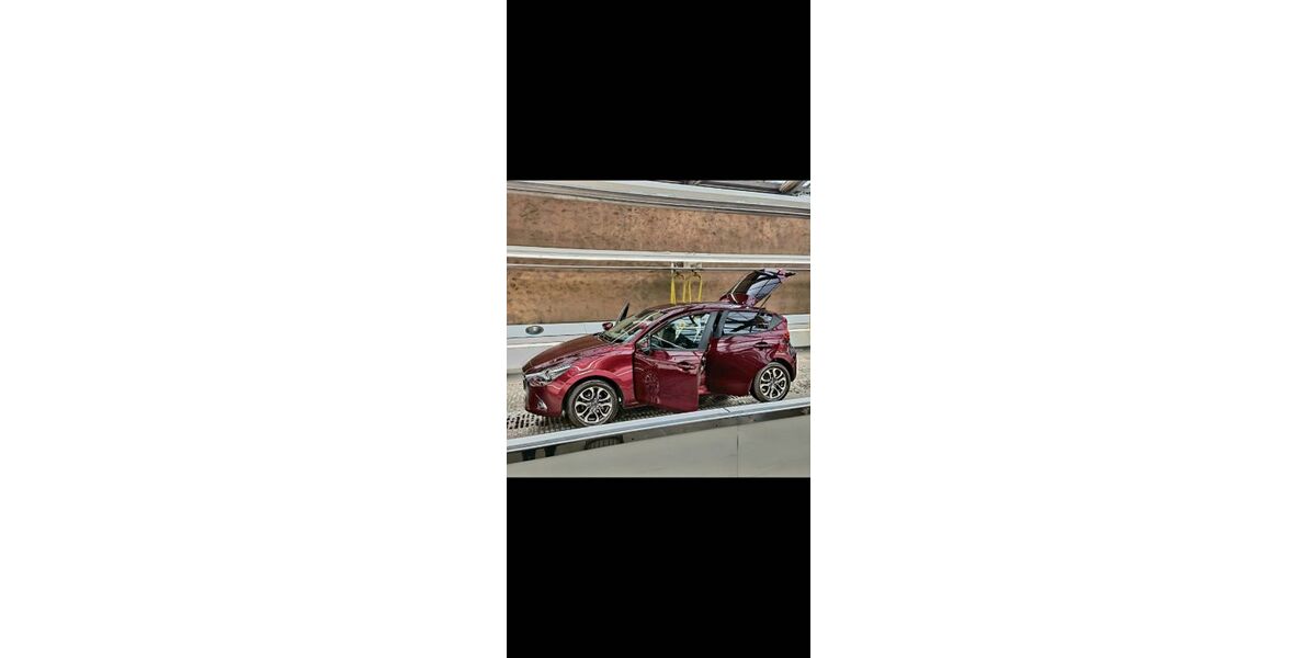 Mazda 2 40.800 km 13.500 &euro; Kaufungen 34260