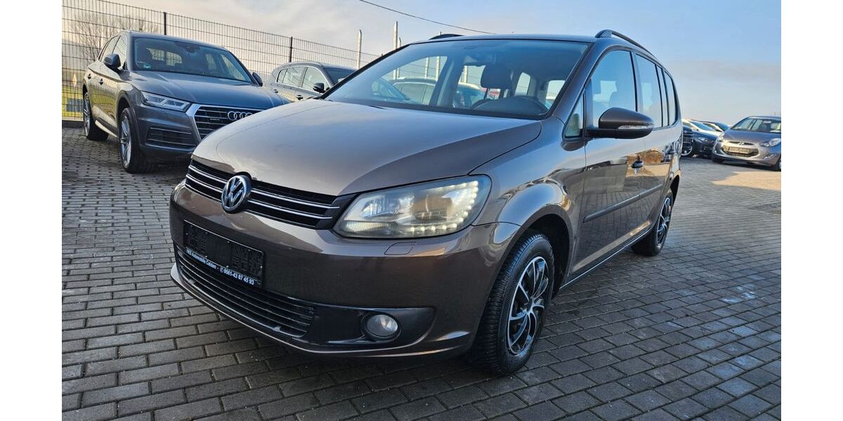 VW Touran 131.911 km 8.450 &euro; Calden 34379