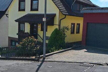 Haus Fuldatal - 8 Zimmer, 178 m&sup2;, 279.000&euro; | Angebot:25417895