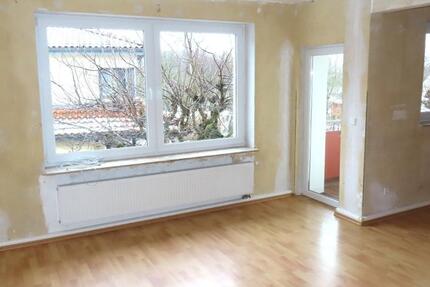 Renovierte 3 ZKB mit Balkon + Stellplatz - Ruhige Lage in Niestetal-H. 3 zimmer