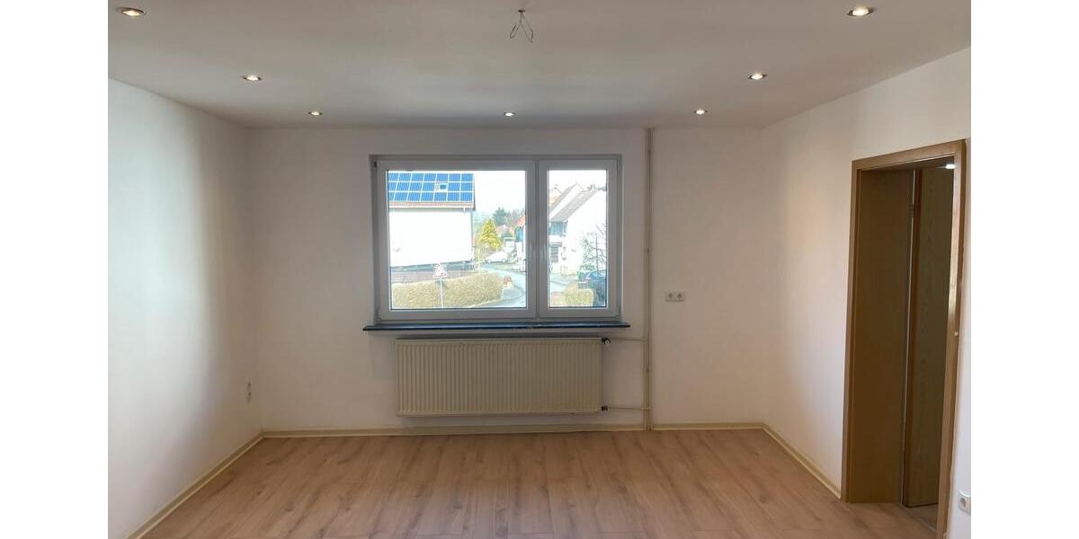 Einfamilienhaus Hofgeismar - 6 Zimmer, 240 m&sup2;, 1.500&euro; | Angebot:23330315