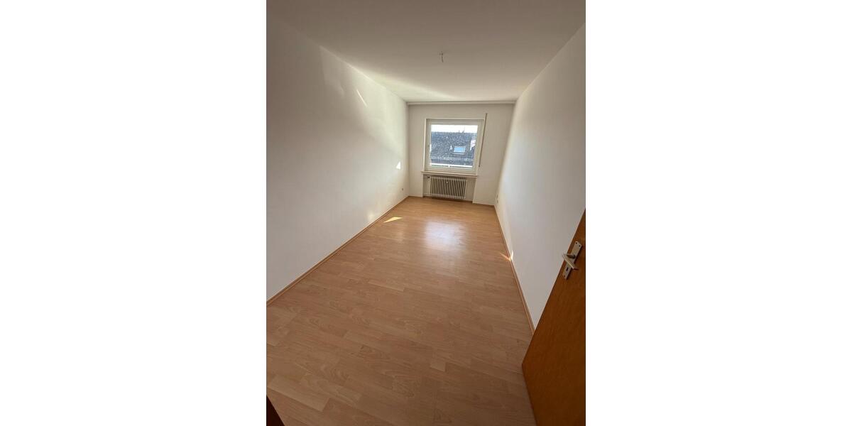 Etagenwohnung Bad Emstal - 3.5 Zimmer, 115 m&sup2;, 860&euro; | Angebot:26416298