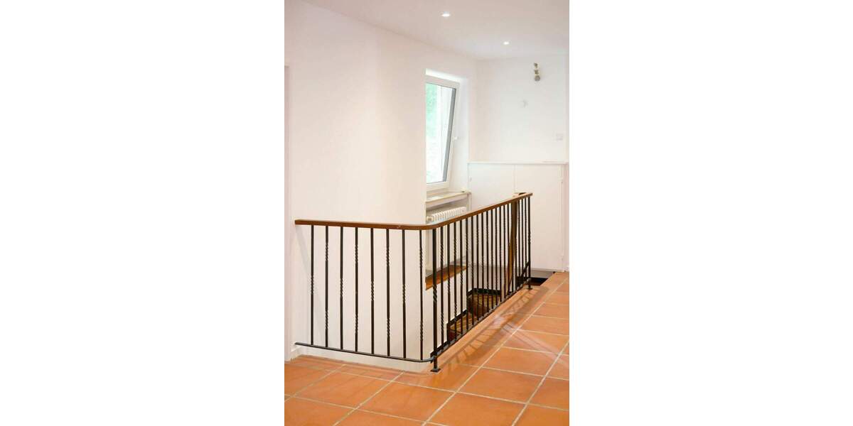 Einfamilienhaus Kassel Brasselsberg - 7 Zimmer, 190 m&sup2;, 2.000&euro; | Angebot:26015969