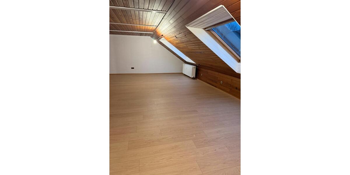 Dachgeschoßwohnung Niestetal - 1.5 Zimmer, 62 m&sup2;, 580&euro; | Angebot:24749221