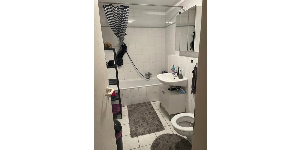 Etagenwohnung Kassel Südstadt - 2 Zimmer, 70 m&sup2;, 700&euro; | Angebot:26215184