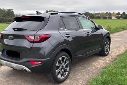 Kia Stonic 65.270 km 15.000 € Schauenburg 34270