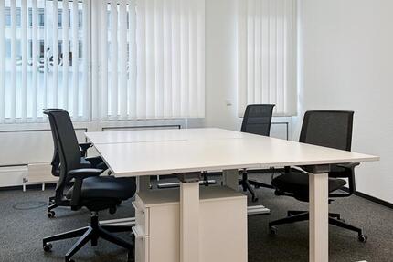 Voll ausgestatteter privater Büroraum für Sie und Ihr Team in Regus Atrium zimmer