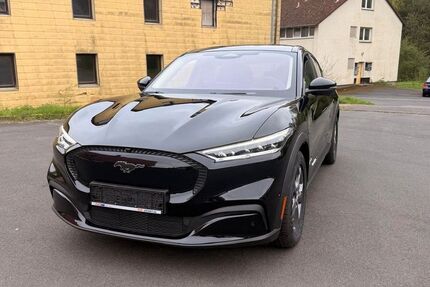 Ford Mustang Mach-E 7.500 km 35.200 &euro; Hann. Münden 34346
