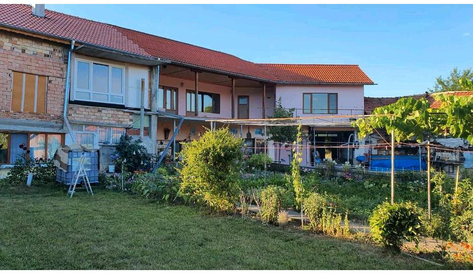 Zweistöckige Haus in Bulgarien