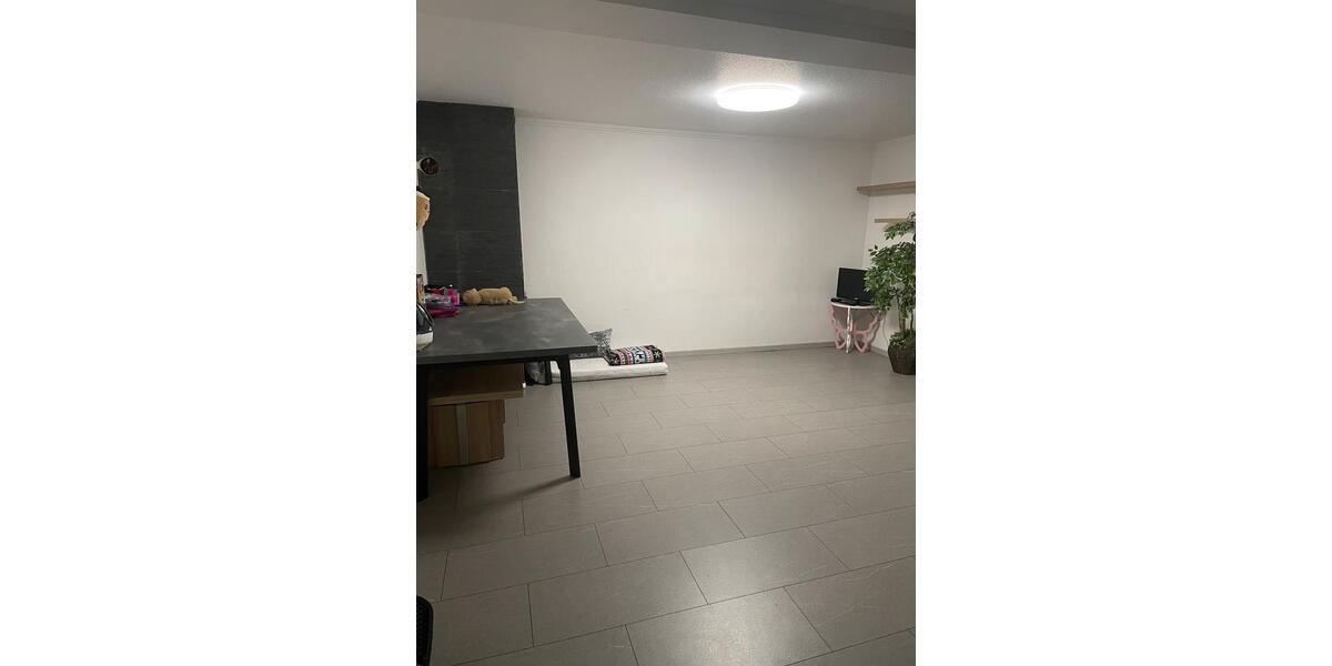 Einfamilienhaus Kassel Niederzwehren - 10 Zimmer, 190 m&sup2;, 390.000&euro; | Angebot:27214511