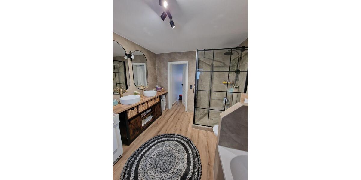 Mehrfamilienhaus, Wohnhaus Körle - 4 Zimmer, 120 m&sup2;, 1.200&euro; | Angebot:26235001