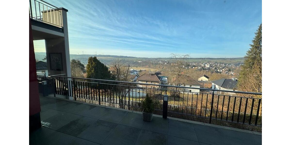 Hochparterre Melsungen - 4 Zimmer, 145 m&sup2;, 1.600&euro; | Angebot:24397451