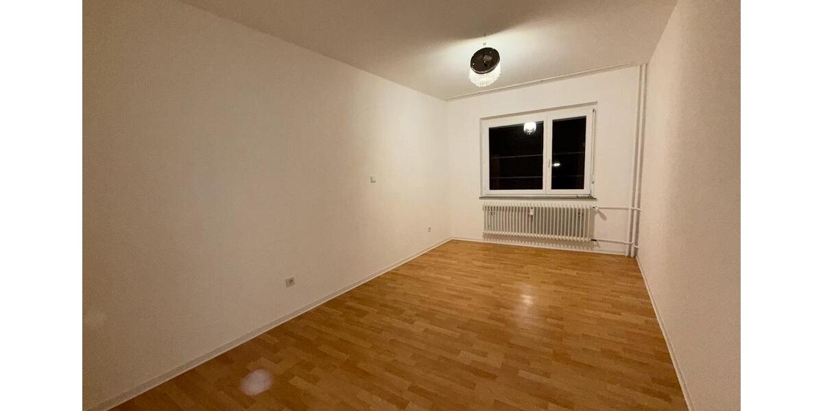 Erdgeschoßwohnung Kassel Bettenhausen - 4 Zimmer, 81 m&sup2;, 750&euro; | Angebot:25152822