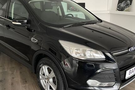 Ford Kuga 259.202 km 5.990 € Baunatal 34225