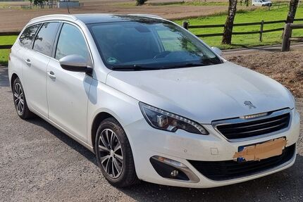 Peugeot 308 210.000 km 4.950 € Warburg 34414