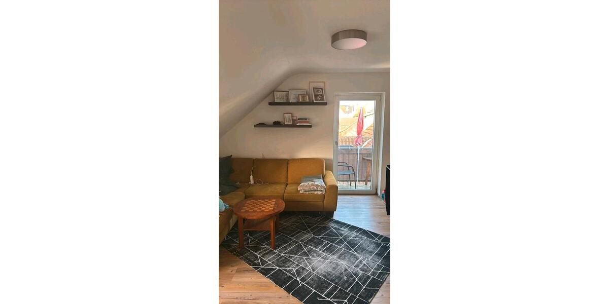 Dachgeschoßwohnung Kassel Kirchditmold - 3 Zimmer, 65 m&sup2;, 600&euro; | Angebot:26241373