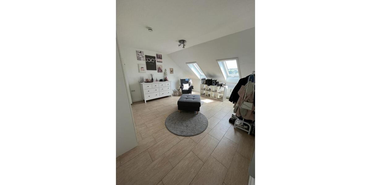 Dachgeschoßwohnung Niestetal - 3 Zimmer, 86 m&sup2;, 1.032&euro; | Angebot:26425628
