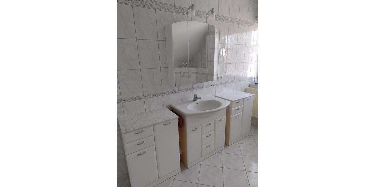 Einfamilienhaus Lohfelden - 4 Zimmer, 111 m&sup2;, 299.000&euro; | Angebot:27002299
