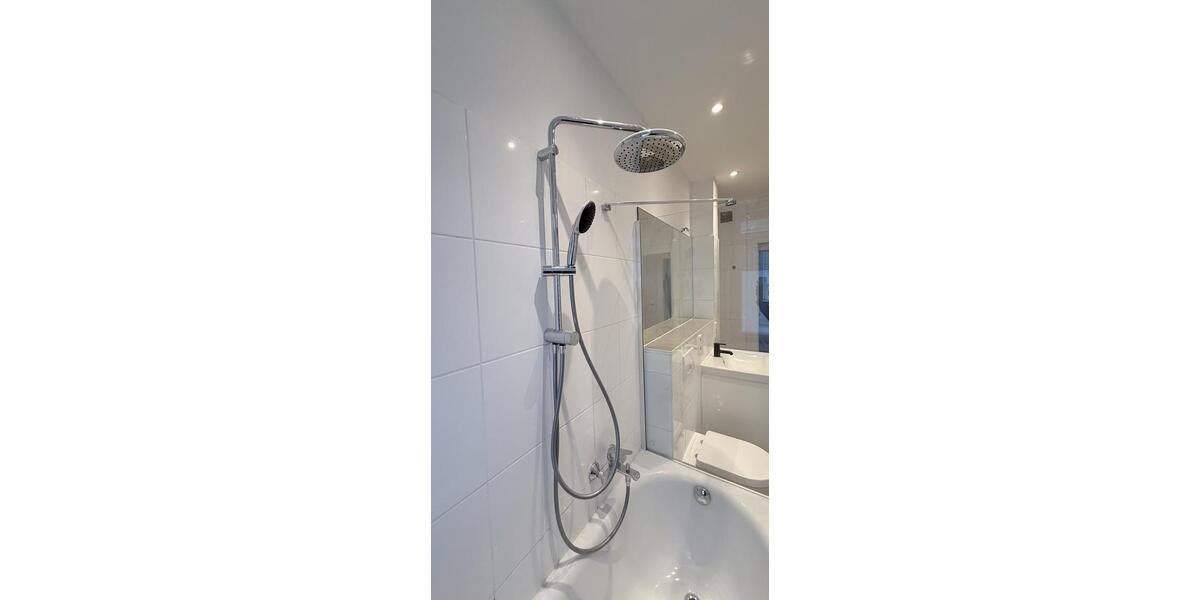 1A-Lage-Erstbezug Altbauwohnung 4-ZKB am Kirchweg 4 zimmer