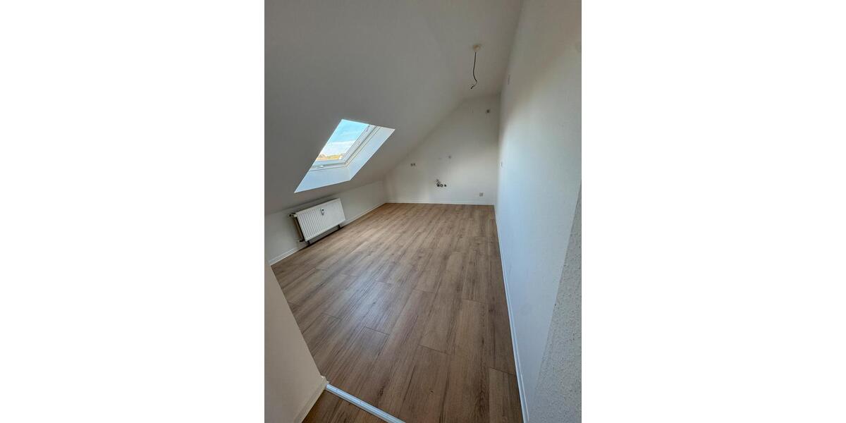 Dachgeschoßwohnung Fuldatal - 4 Zimmer, 100 m&sup2;, 950&euro; | Angebot:27584565