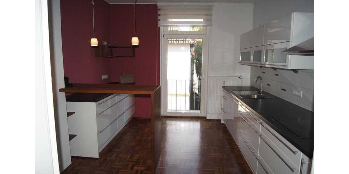 Etagenwohnung Kassel Vorderer Westen - 3 Zimmer, 142 m&sup2;, 2.000&euro; | Angebot:24570834