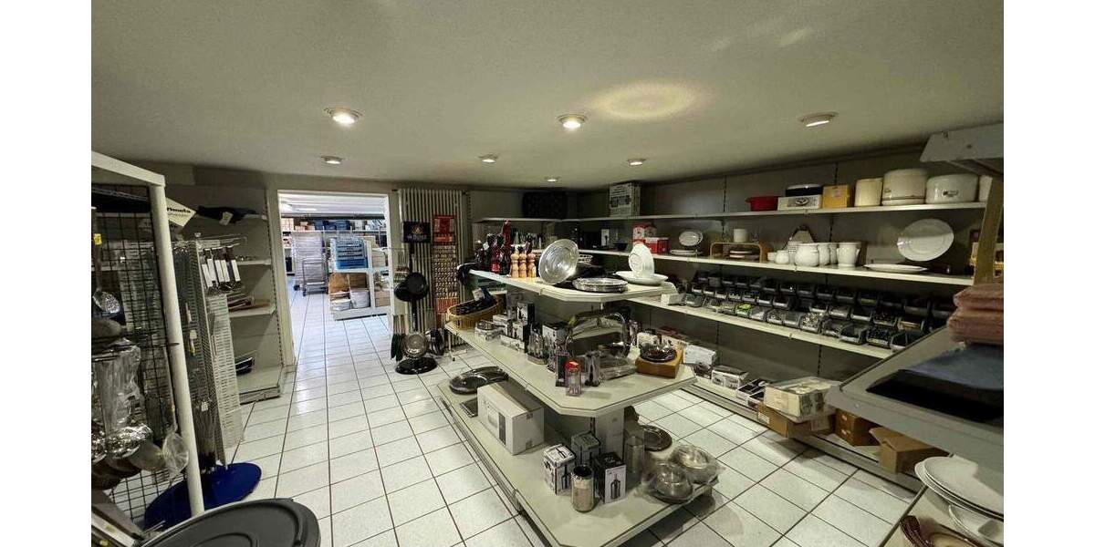 Laden - Büroflache mit Ausstellung oder Lagerfläche 4 zimmer