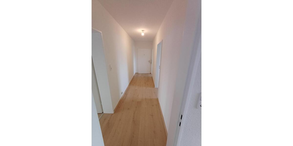 Schön geschnittene 2 ZKB Wohnung, 2. OG mit Balkon 2 zimmer