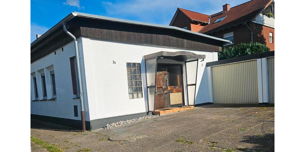 Renovierte 2- Zimmer Wohnung m. großer Terrasse, Garage, Eichwald 2 zimmer