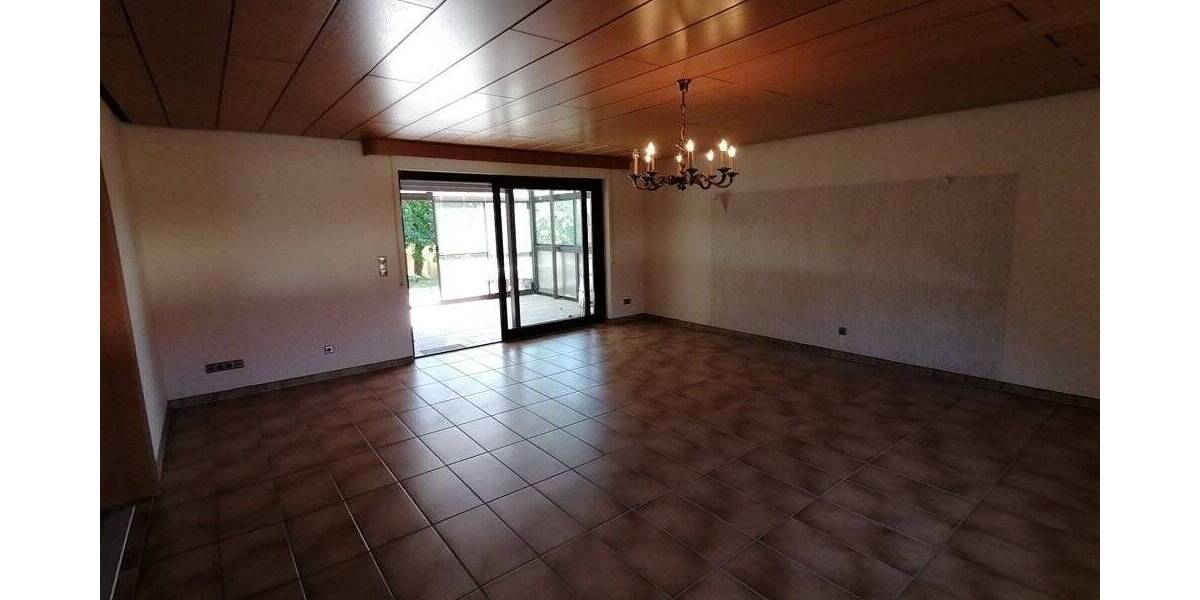 Einfamilienhaus Fritzlar / Cappel Cappel - 8 Zimmer, 267 m&sup2;, 275.000&euro; | Angebot:25741004