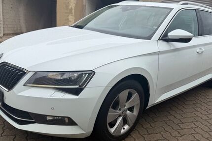 Skoda Superb 246.000 km 9.800 &euro; Kassel 34125