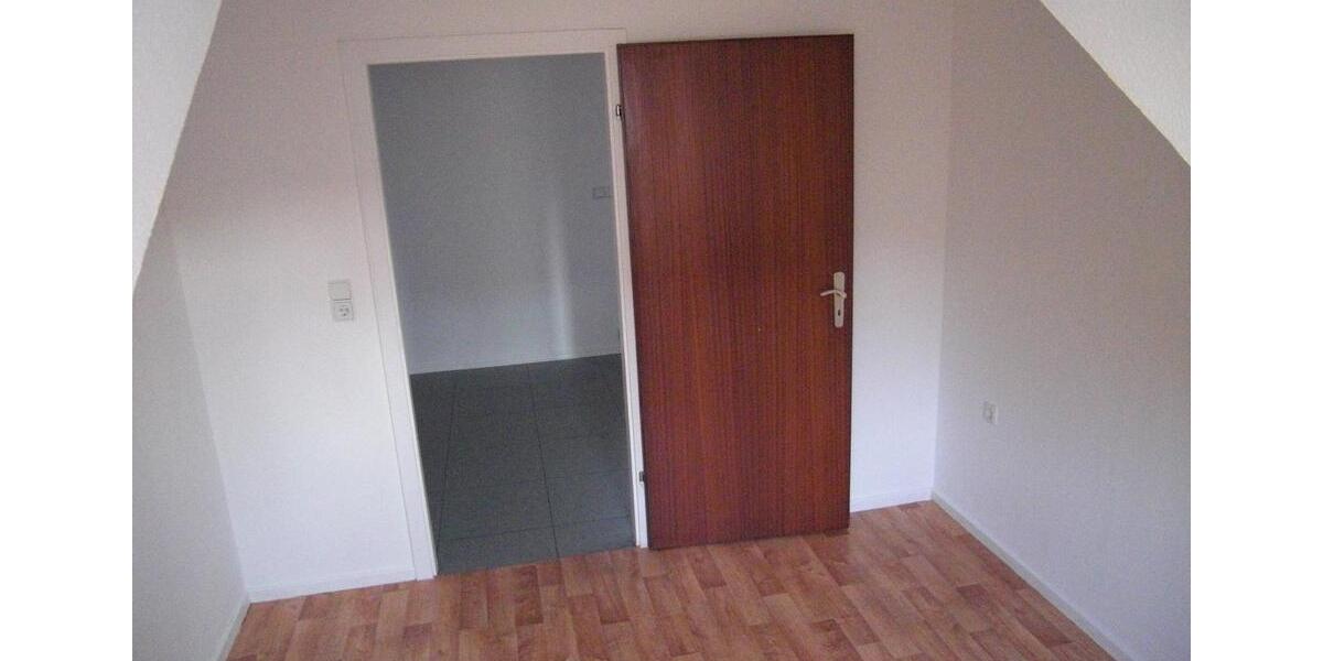 Dachgeschoßwohnung Kassel Fasanenhof - 3 Zimmer, 55 m&sup2;, 460&euro; | Angebot:24565693