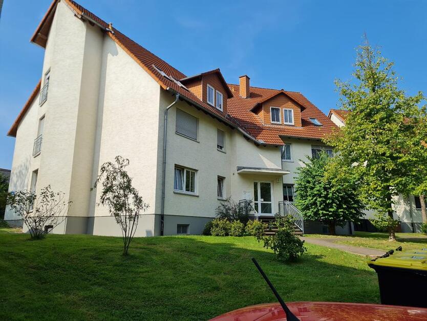 2 ZKB Wohnung mit Balkon, Küche und Stellplatz in Wellerode