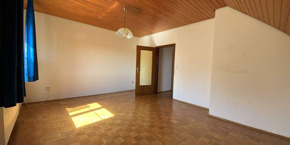 Einfamilienhaus Fuldatal Simmershausen - 9 Zimmer, 190 m&sup2;, 198.000&euro; | Angebot:25674202