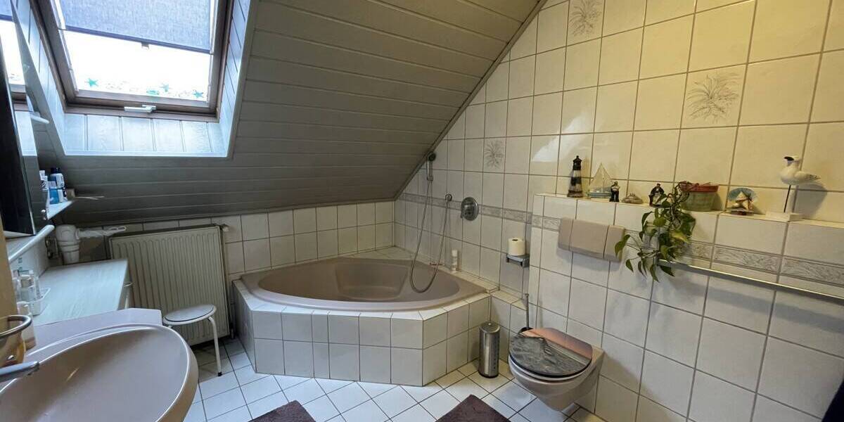 Einfamilienhaus Grebenstein / Udenhausen Udenhausen - 1 Zimmer, 348 m&sup2;, 399.000&euro; | Angebot:25670426