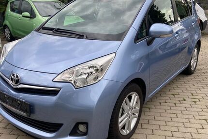 Toyota Verso-S 27.850 km 7.999 &euro; Kassel 34123
