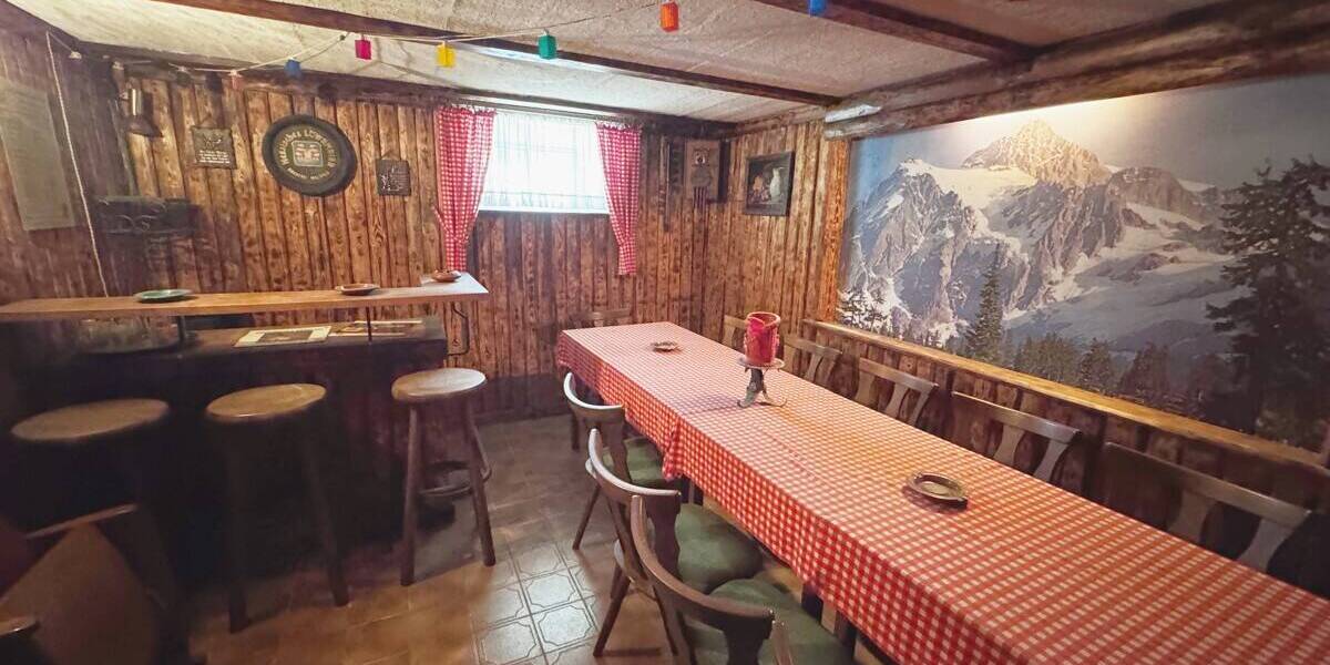 Einfamilienhaus Wolfhagen - 9 Zimmer, 210 m&sup2;, 159.000&euro; | Angebot:26657540