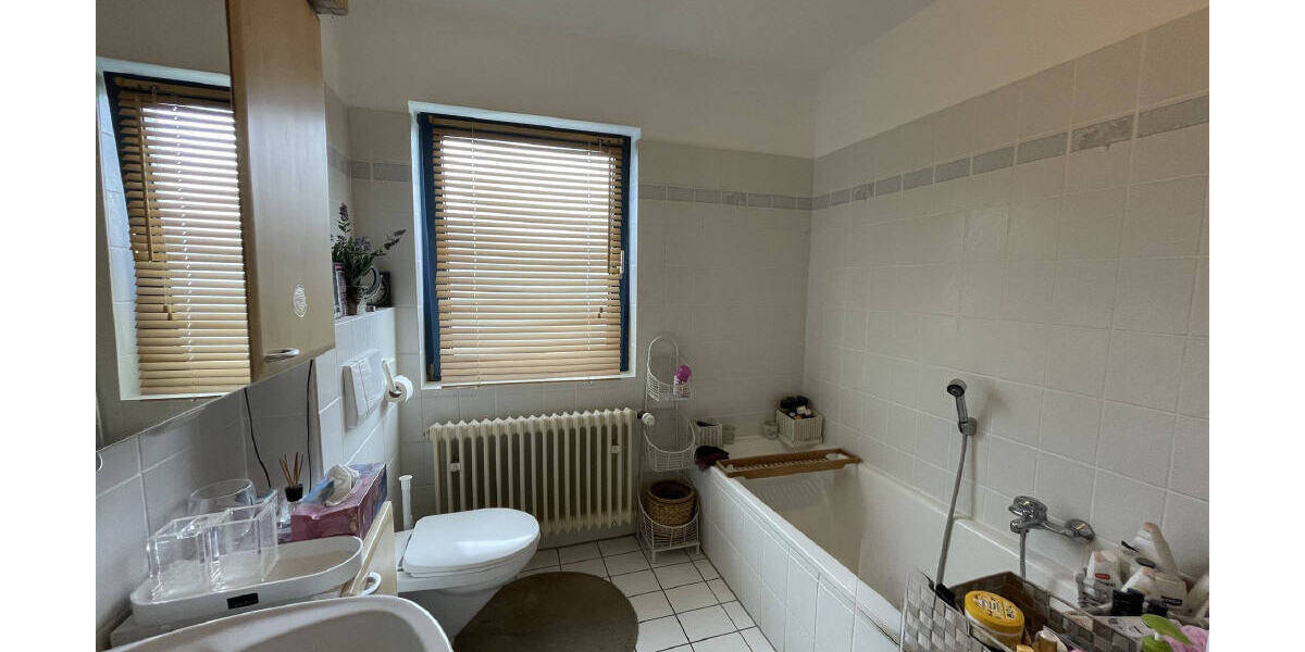 Charmante Doppelhaushälfte mit viel Potential in ruhiger Lage von Vellmar! 9 zimmer