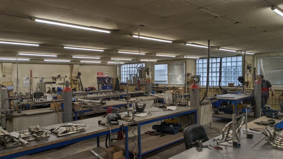 Hallen und Büroflächen am Platz der Deutschen Einheit zimmer