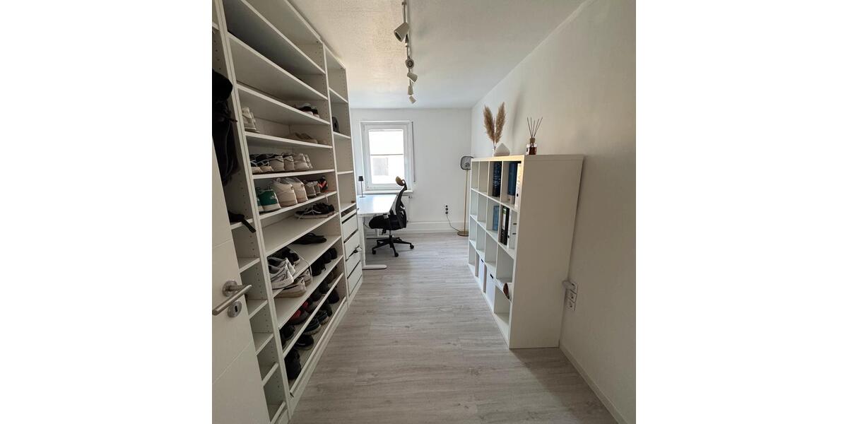 Moderne DG-Wohnung in Niedervellmar – Top-Lage nahe Festplatz 3 zimmer