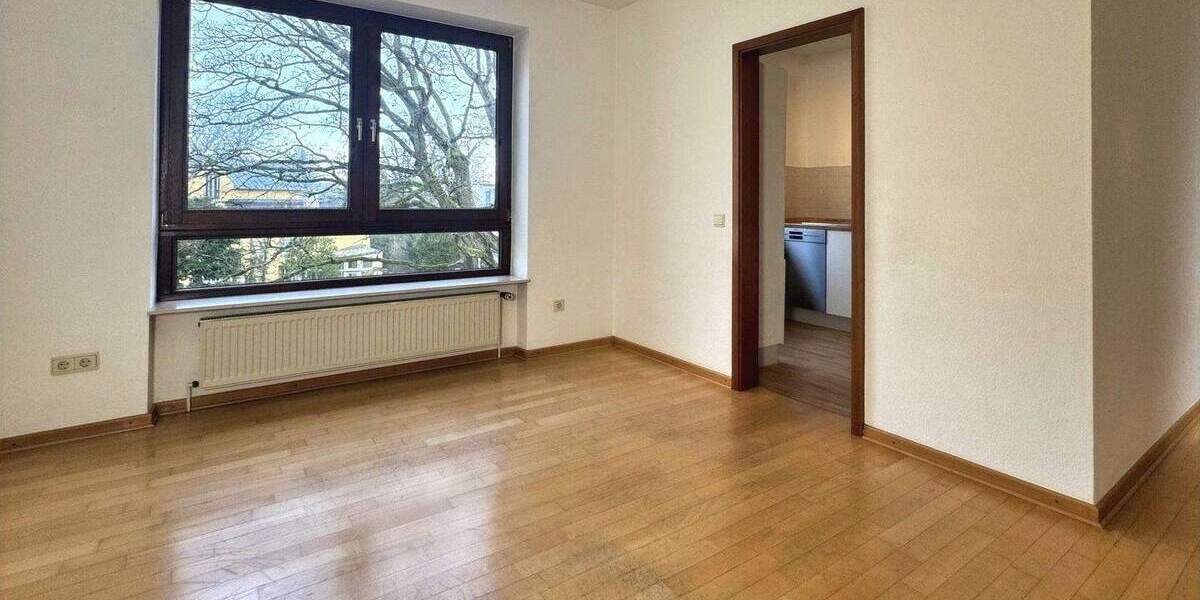 Lebensqualität pur: gepflegte 4-Zimmer-Wohnung mit Balkon in Bergparknähe 4 zimmer