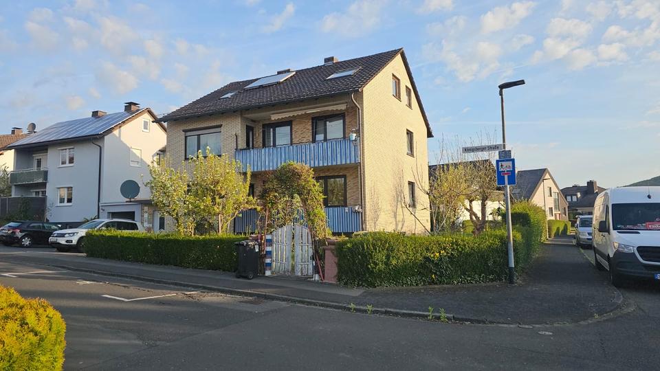 Mehrfamilienhaus, Wohnhaus Baunatal - 7 Zimmer, 173 m&sup2;, 390.000&euro; | Angebot:26338413