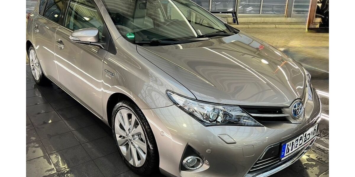 Toyota Auris 78.450 km 13.499 &euro; Baunatal 34225