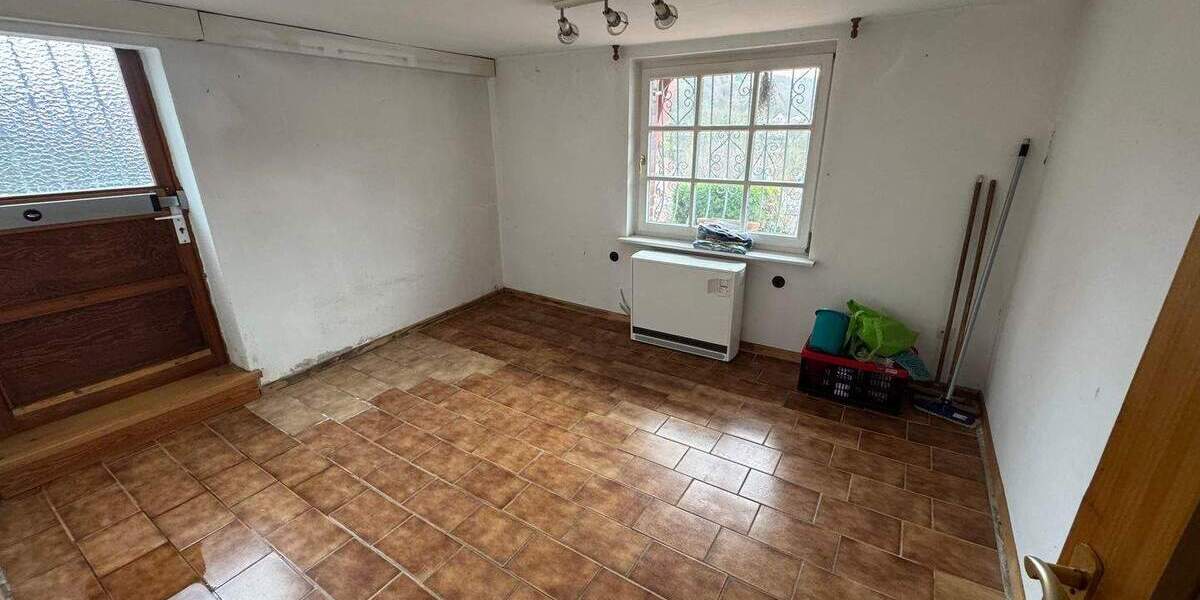 Doppelhaushälfte Helsa - 5 Zimmer, 110 m&sup2;, 175.000&euro; | Angebot:25674115