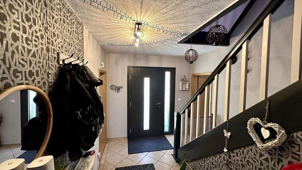 Einfamilienhaus Wolfhagen Istha - 7 Zimmer, 200 m&sup2;, 1.150&euro; | Angebot:25278020