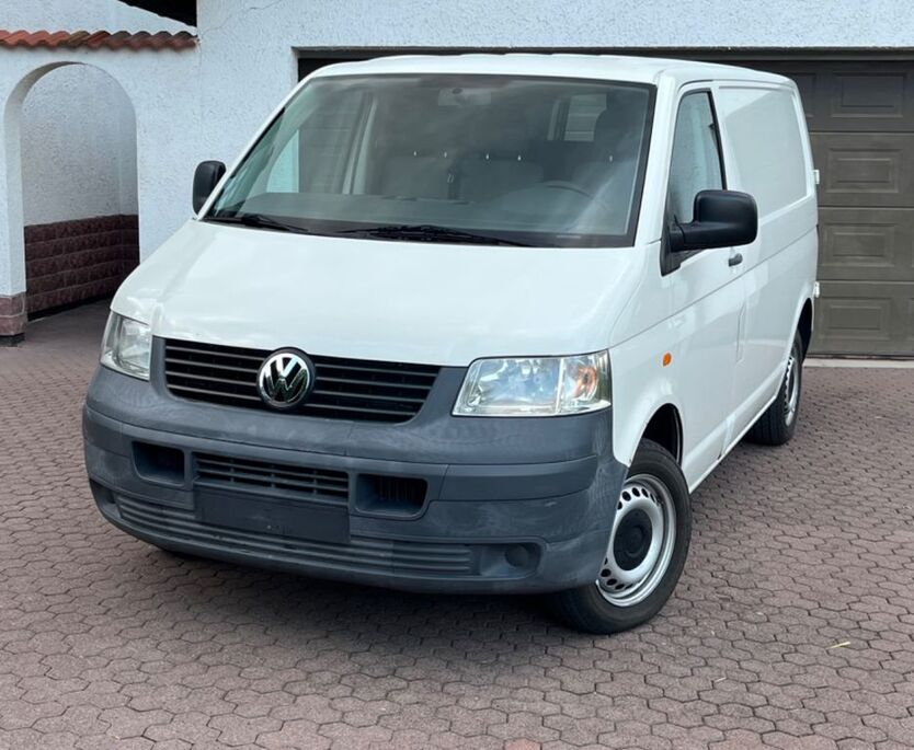 VW T5 Transporter 256.674 km 5.500 € Kassel 34117