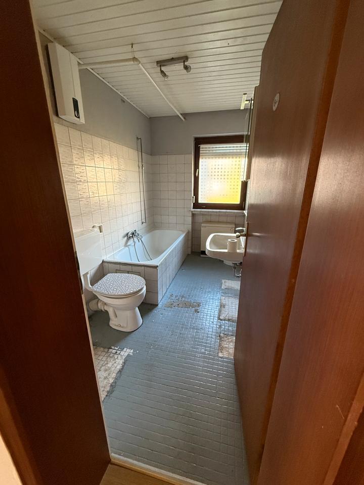 Charmantes Zweifamilienhaus in ruhiger Lage in Grebenstein