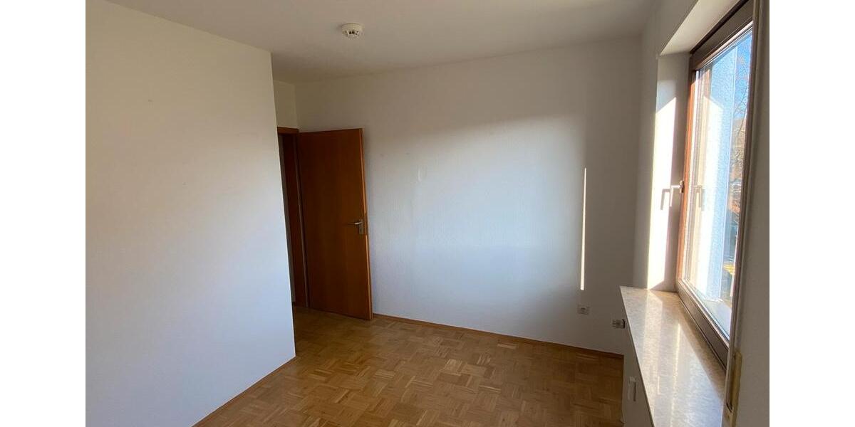 Etagenwohnung Vellmar - 3 Zimmer, 78 m&sup2;, 950&euro; | Angebot:26257374