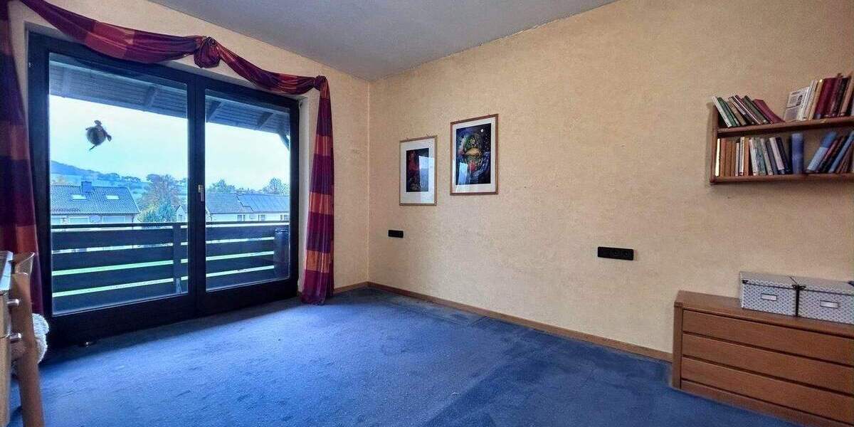 Einfamilienhaus Ahnatal Weimar - 7 Zimmer, 207 m&sup2;, 298.000&euro; | Angebot:25674218
