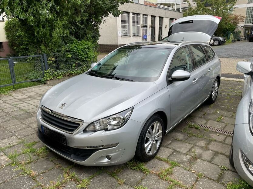 Peugeot 308 152.000 km 4.600 € Lohfelden 34253